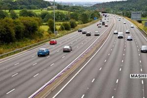 رونمایی از فناوری کنترل خطوط بزرگراه برای خودروهای بدون راننده در انگلیس